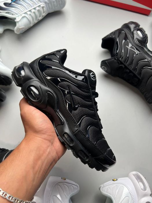 Nike tn pretos novos