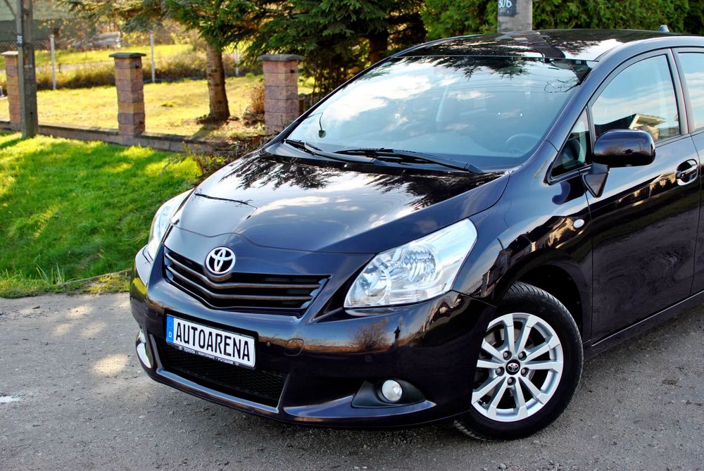 Toyota Verso 7 Osobowa 1.8 Automat 140 tyś Przebiegu Serwis Aso Toyota Bez Rdzy