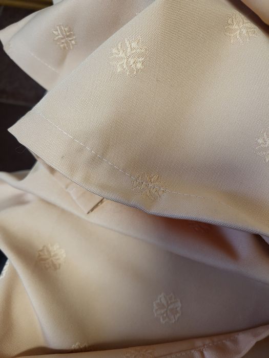 Скатертина з вишивкою 140×160 см