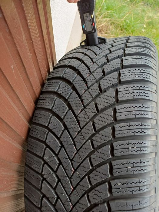 Koła zimowe Seat 17 7J ET39 225/50 R17 Bridgestone Blizzak LM005