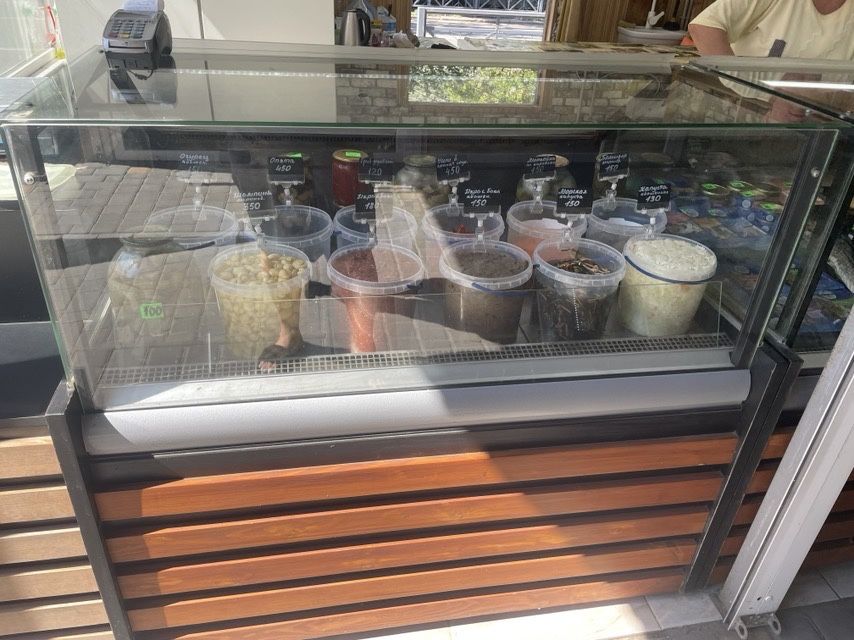 Витрина холодильная 2м