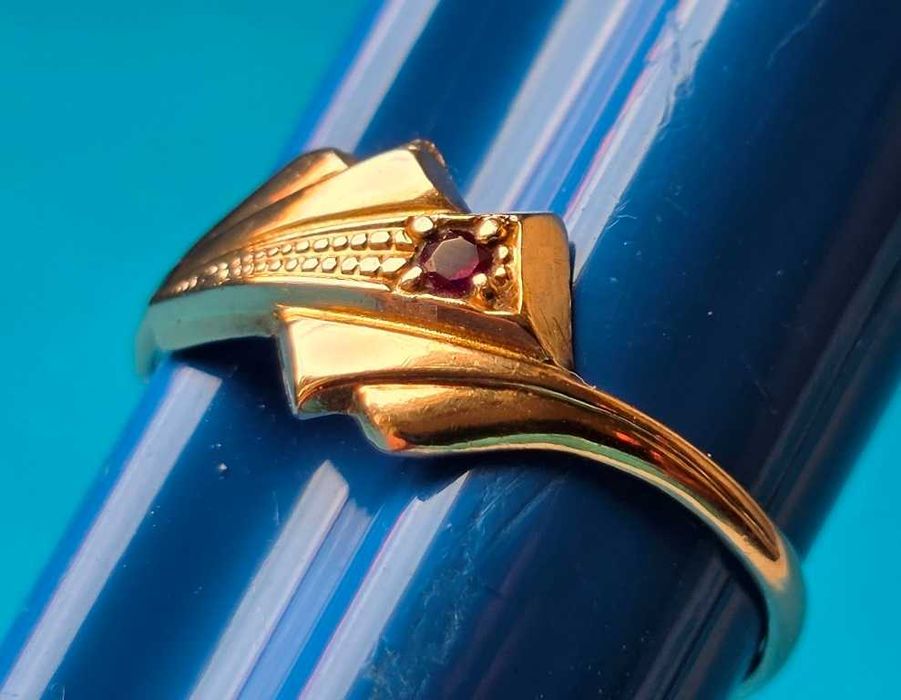 Złoty stary pierścionek z rubinem 1,90 gr.pr.583–przepiękny!
