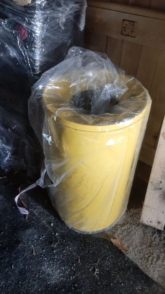 Продам контейнер для сміття жовтого кольору на 45 літрів