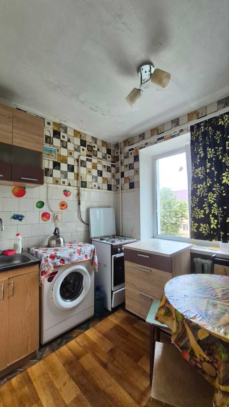 *Зх кімнатна квартира по вул.Жуковського, Олександрівський район