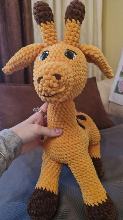 Великий в'язаний жираф ручної роботи, плюшева іграшка амігурумі