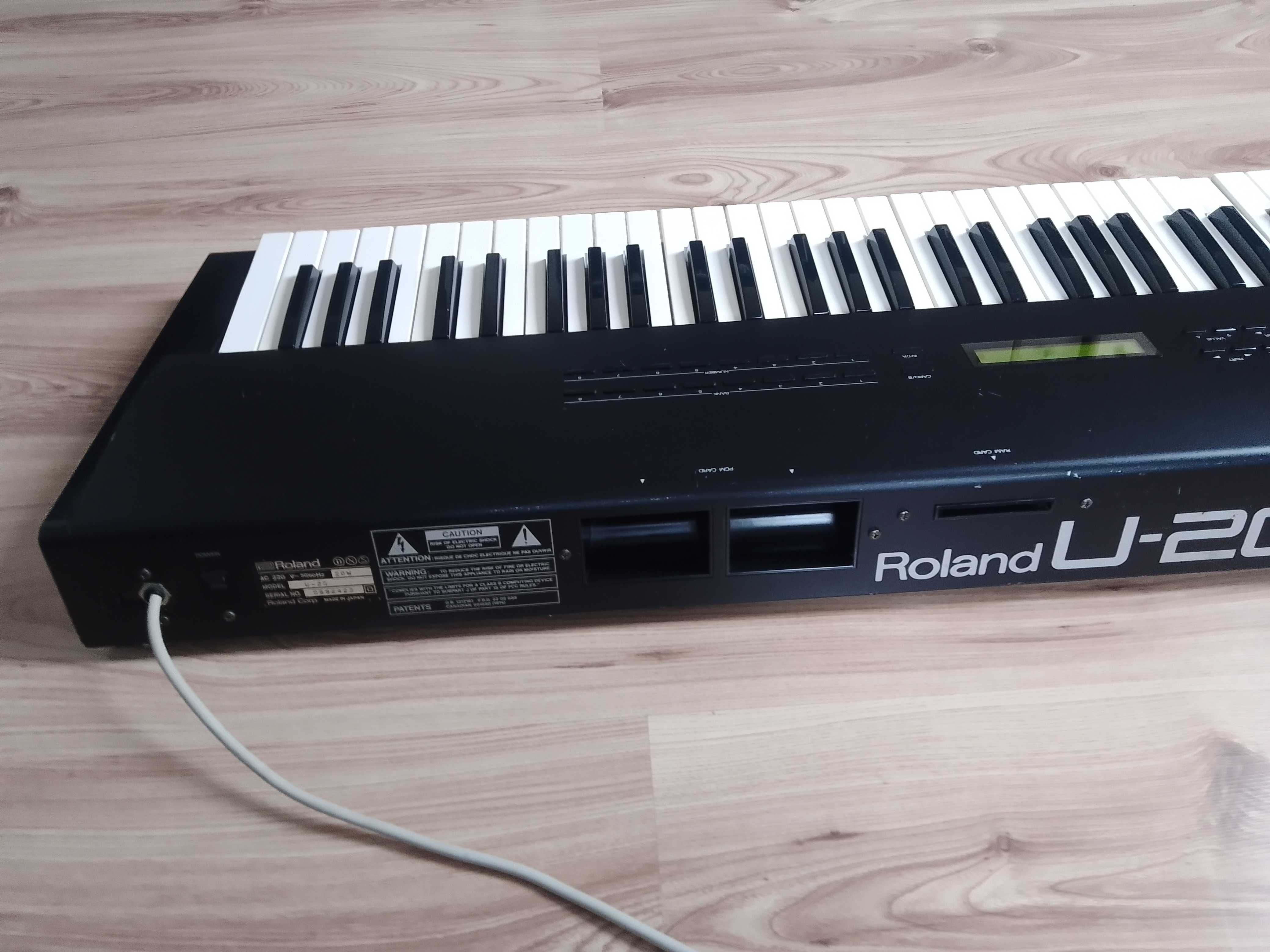 Roland U 20 sentyzator vintage