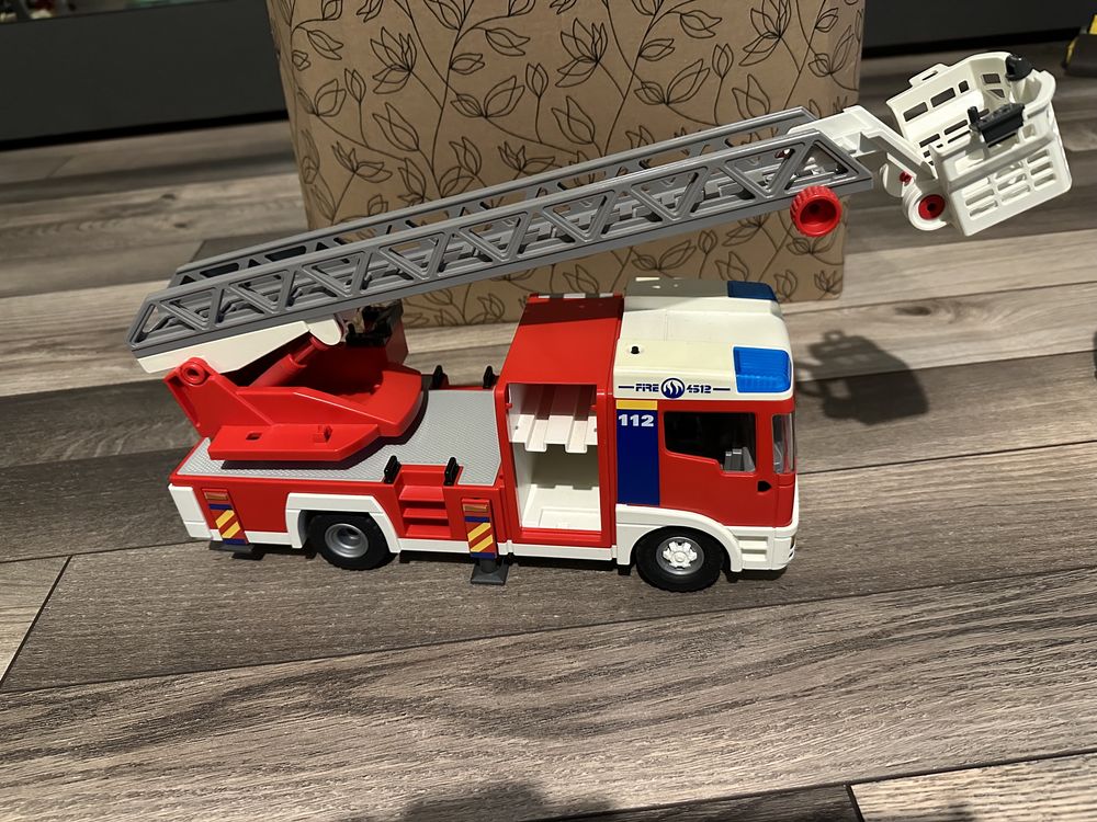 Playmobile straż wyścigówka policja auto pojazd samochód