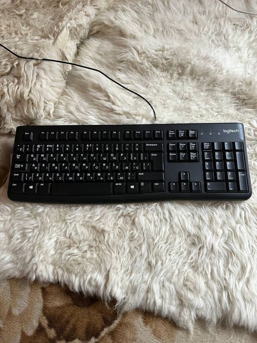 Клавіатура logitech