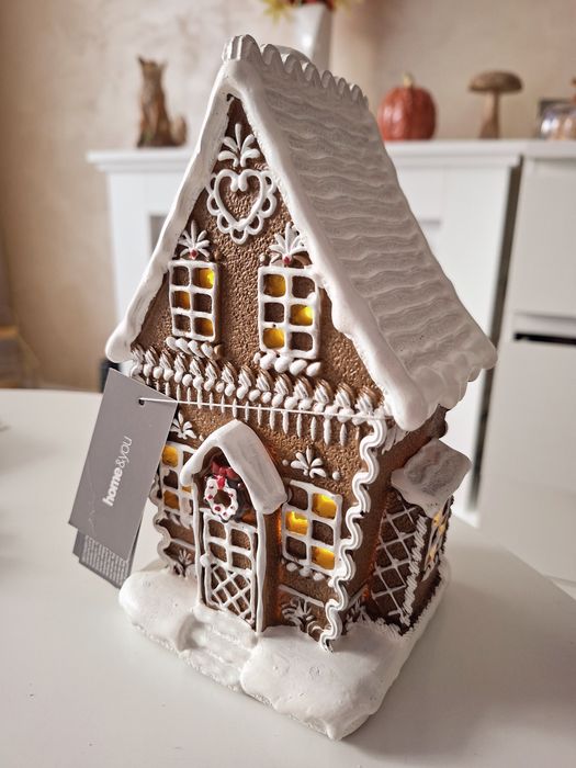 Nowy Świąteczny Domek Piernikowy LED Home&You Figurka na baterie