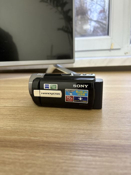 Відеокамера Sony DCR-SX45
