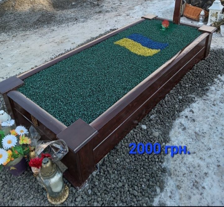 Памятники надгробок надмогильник.