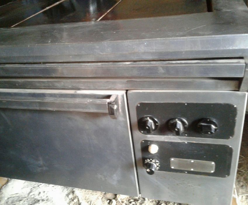 Плита електрична з духовкою з нержавіючої сталі