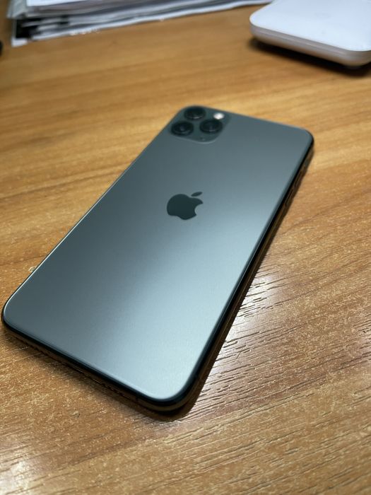 iPhone 11  Про Макс 64 ГБ