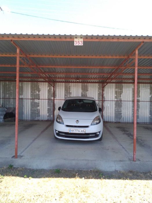 Стоянка крытая на пос.Котовского ул.Бочарова.