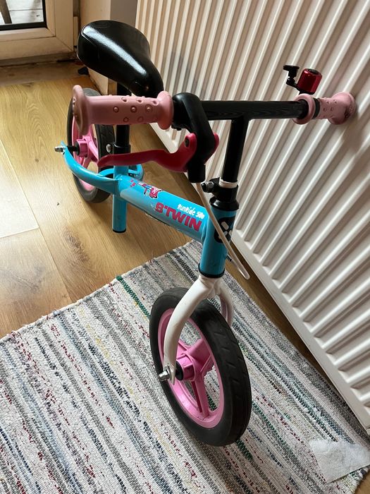 Rowerek biegowy Btwin pierwszy rowerek