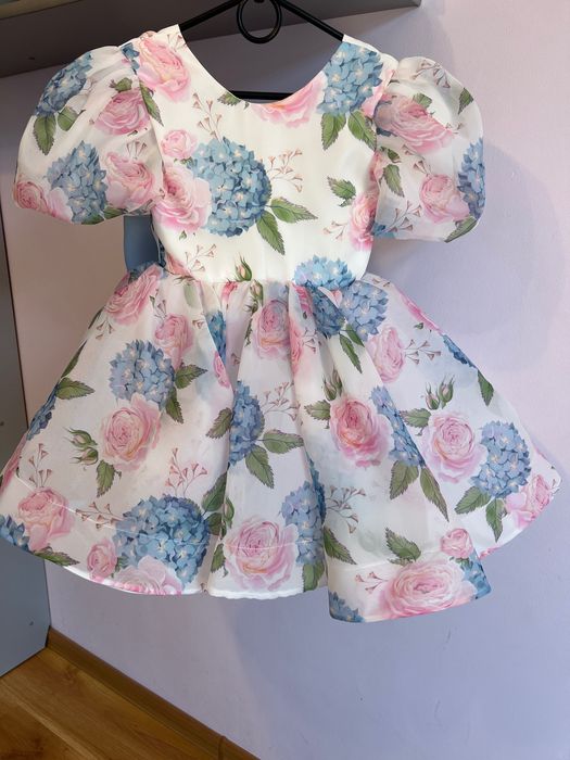 Сукня для дівчинки