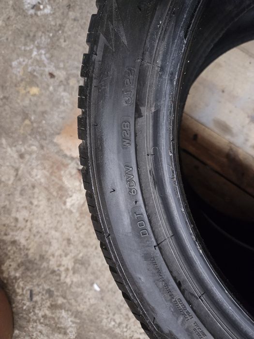 Komplet opon zimowych bridgestone 235/45/18