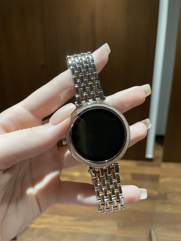 Smartwatch MICHAEL KORS 43mm Dourado e Prateado