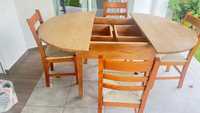 Linda mesa retrô de madeira e 4 cadeiras