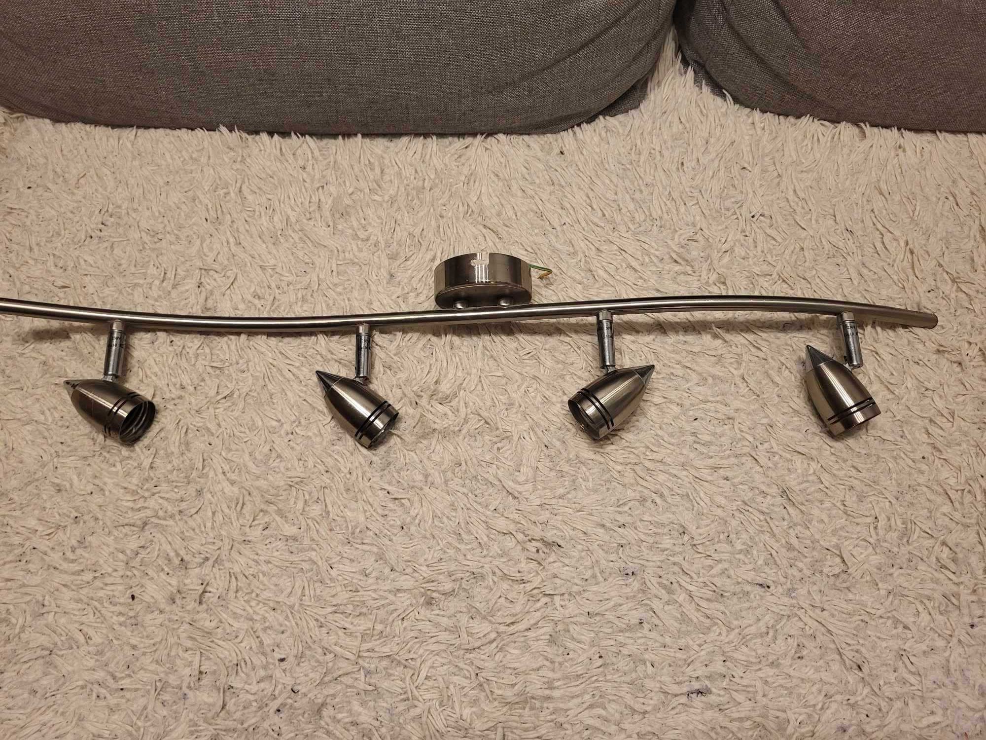 lampa wisząca listwa 4 reflektorki srebrna