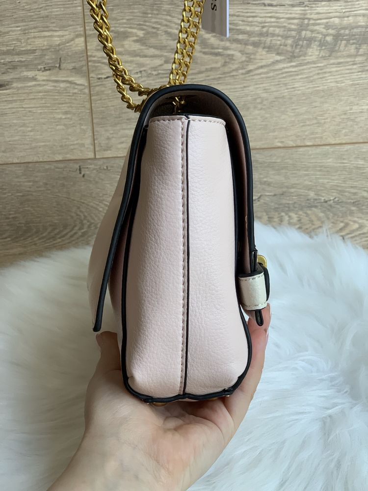 жіноча сумка guess розова