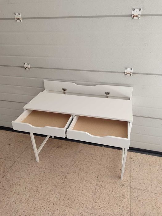 Secretária modelo Alex IKEA