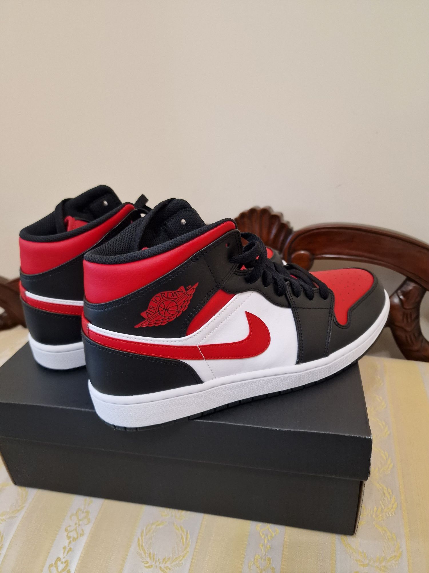 Nowe Buty Nike Air Jordan 1 Mid r. 45
