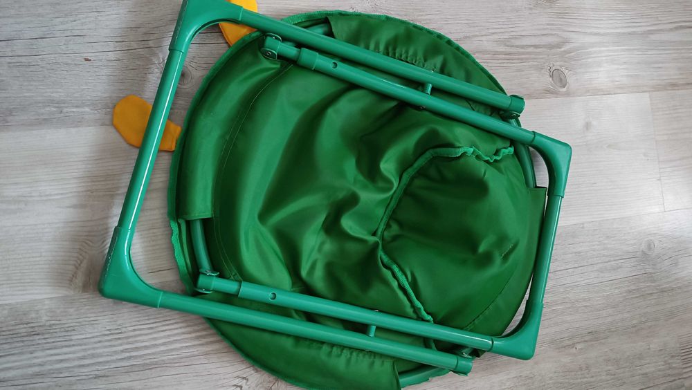 Krzesełko składane dla mniejszego dziecka Pszczółka