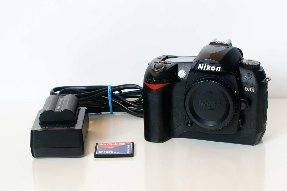 Tylko 9288 zdjęć!! Body Nikon D70s - kultowy aparat w stanie idealnym!