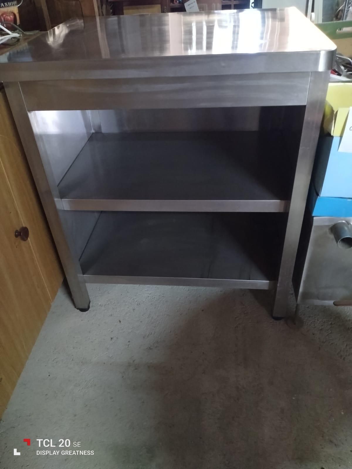 Móvel em inox -200€