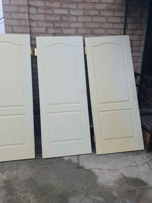 Двери межкомнатние б/у канатки