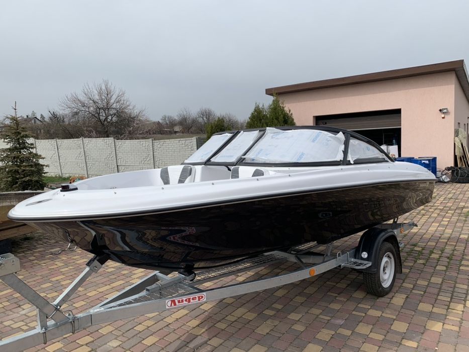 Катер Navigator 500 Black Edition