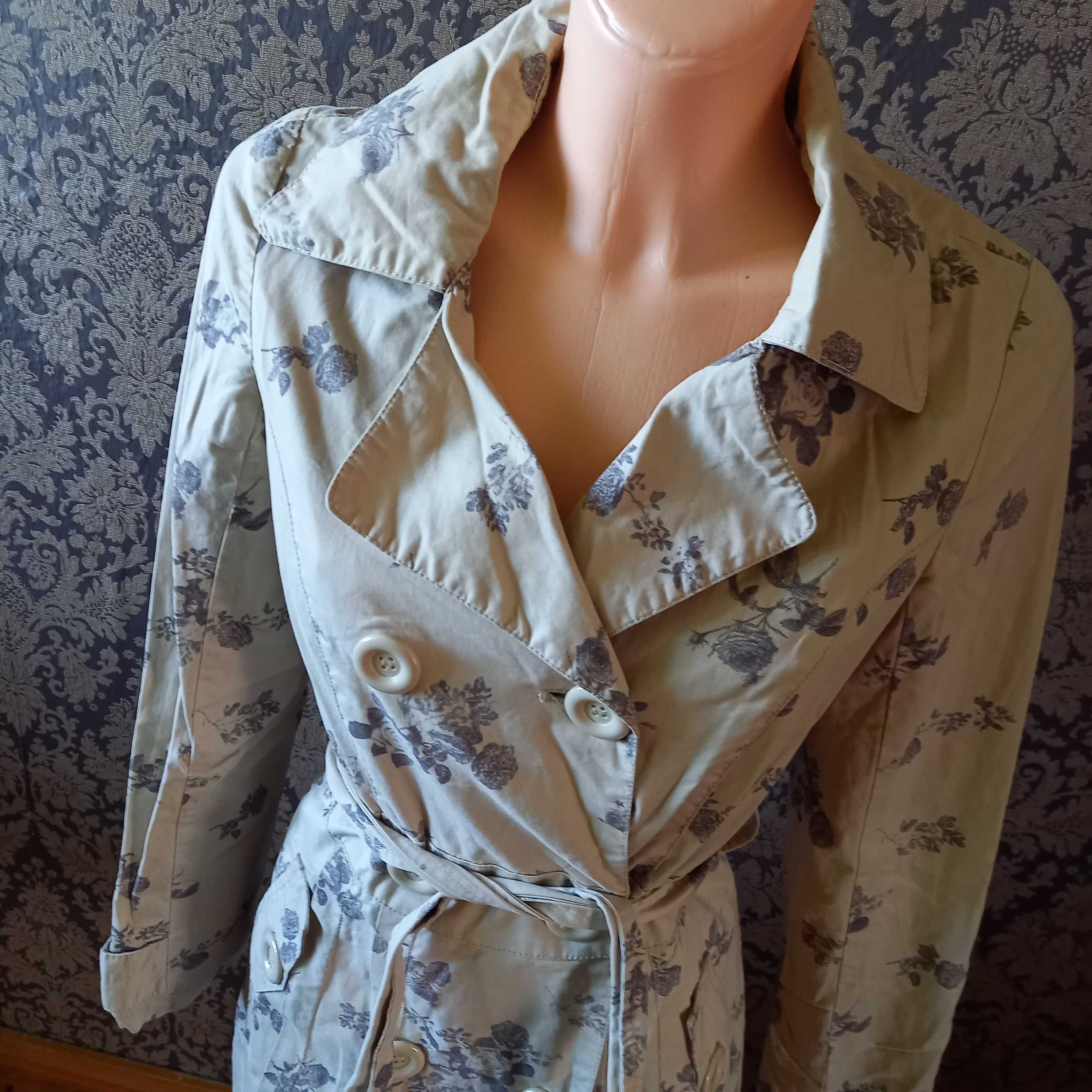 płaszcz trencz xs cropp beżowy w kwiaty