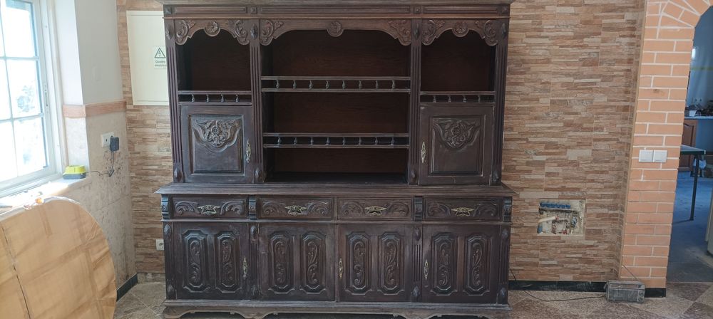 Móvel de sala em Mogno