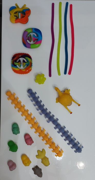 Zestaw zabawek sensorycznych i antystresowych ,gniotki.