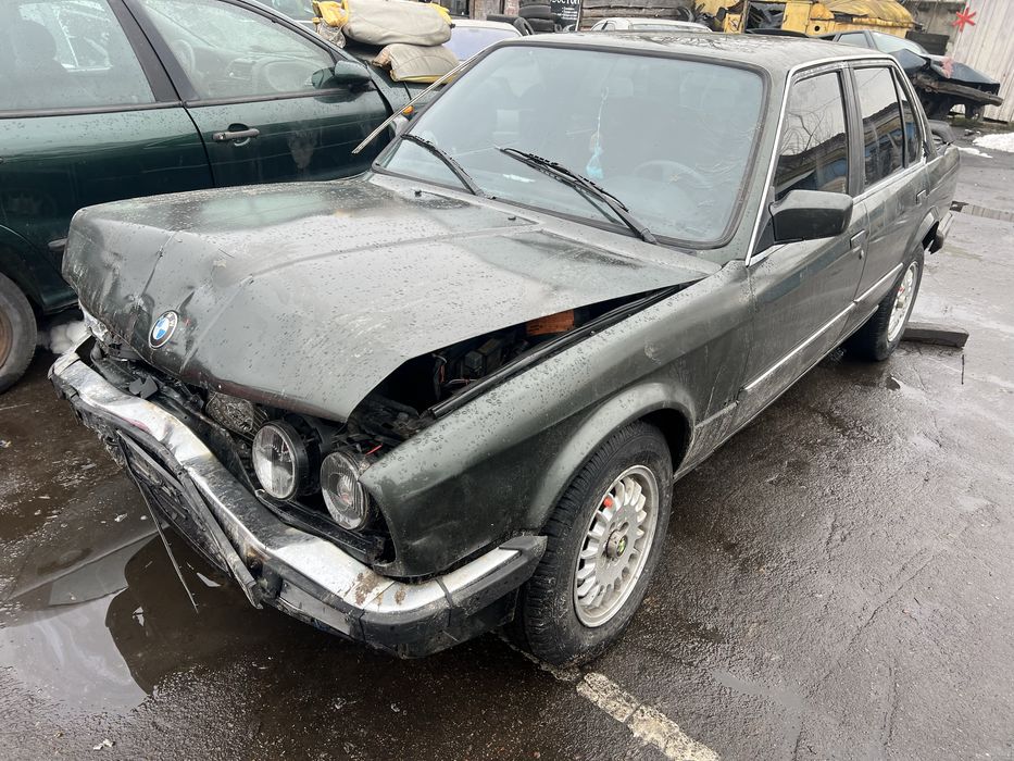 Разборка БМВ 3 30 2.4 Disel 87 рік запчястини в гарному стані