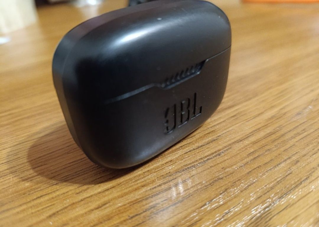 Sprzedam słuchawki JBL TUNE NC130 TWS
