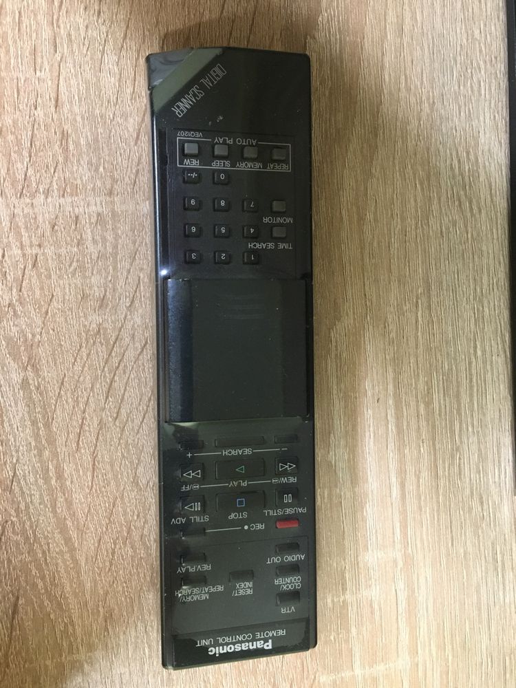 PANASONIK NV-F65 HQ Видеомагнитофон.