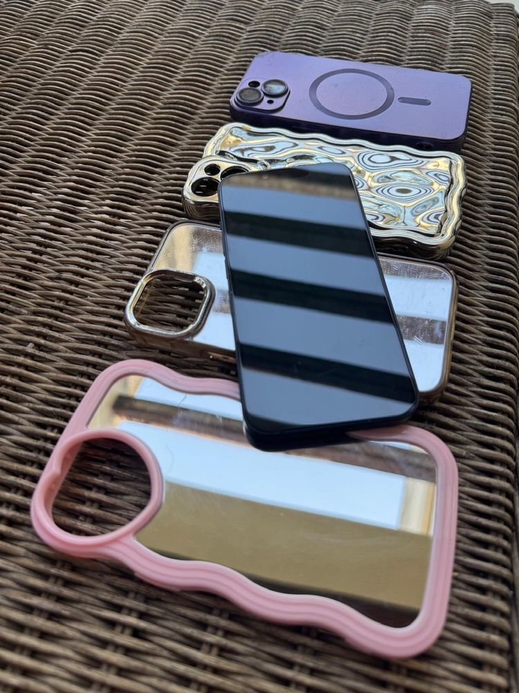 IPhone 14 preto impecável