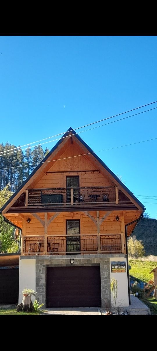 Całoroczny domek do wynajęcia z jacuzzi