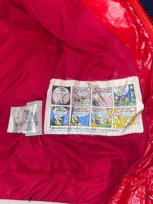 Красный зимний комбинезон Moncler