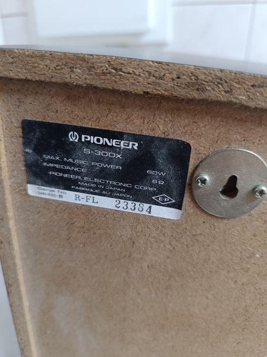 Colunas Pioneer S-300X