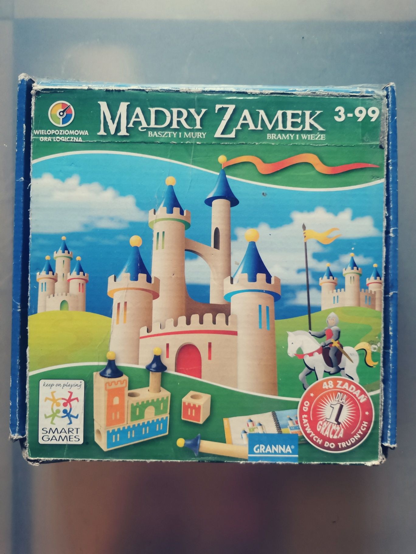 Mądry zamek Smart games - to gra logiczna z 3 poziomami trudności