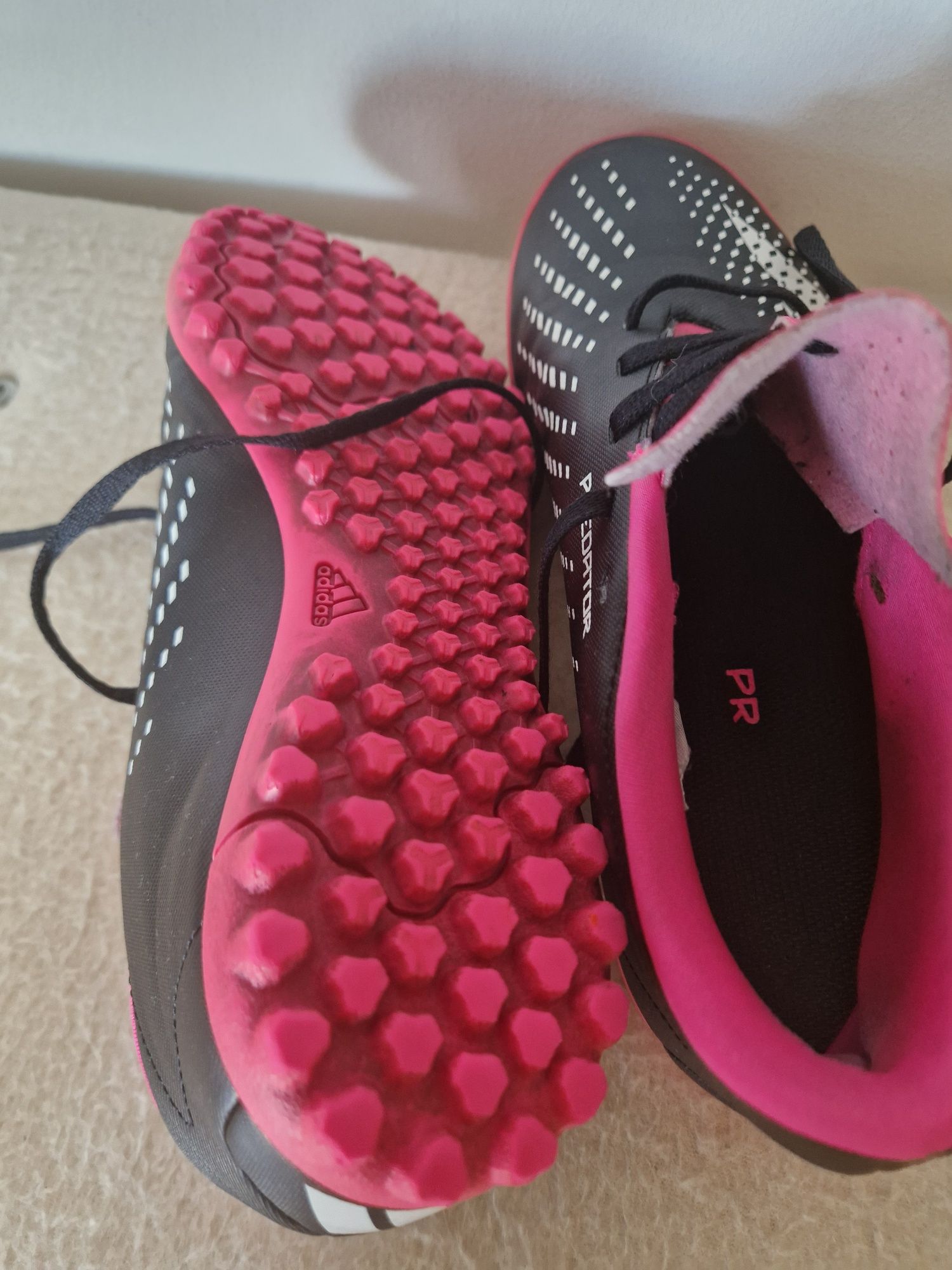 Adidas predator żwirowki do piłki nożnej 37