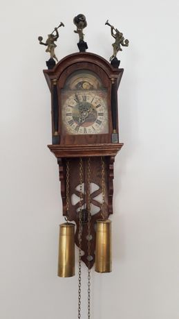 Relógio de pendulo antigo