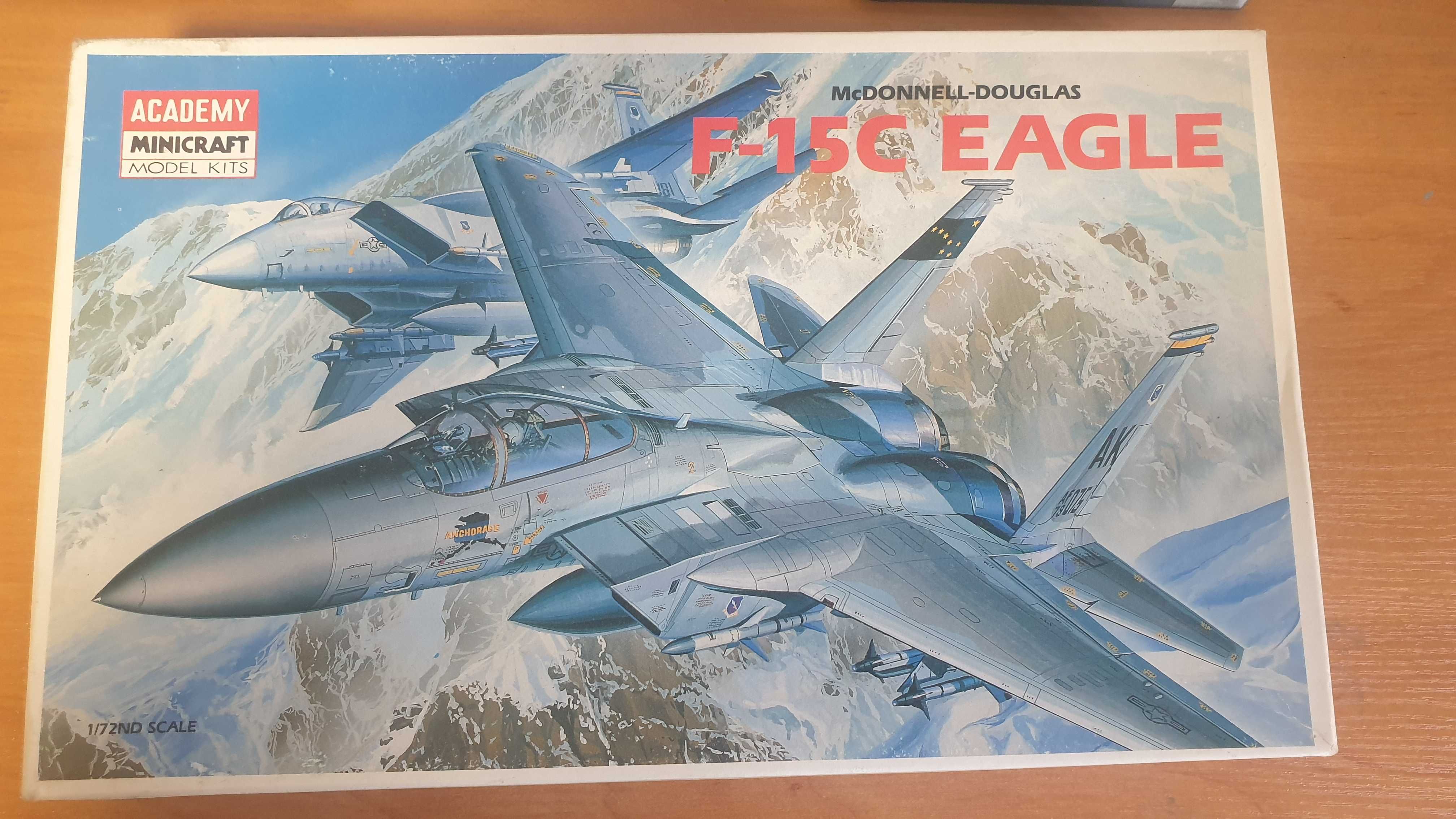 Сборная модель, 1/72 Academy F-15C + бонус