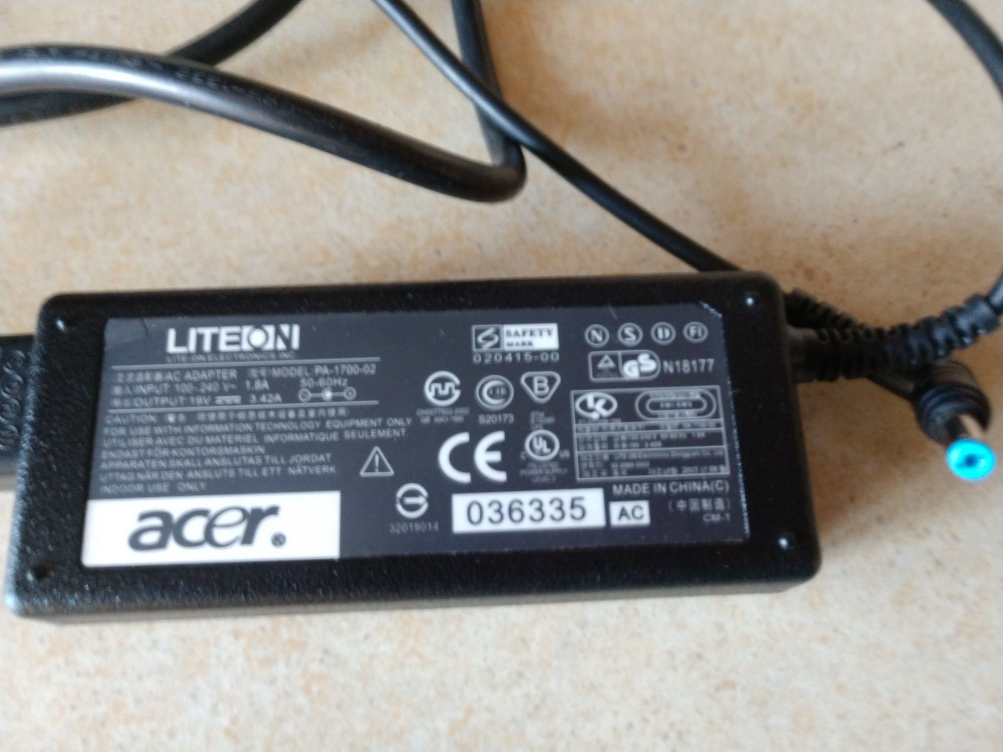 Блок питания к ноутбуку Asus 19v, 3,42A