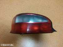 Farolim farol tras esquerdo citroen saxo