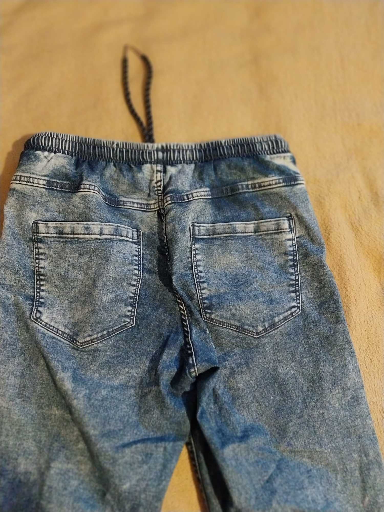 2 SZT jeansowych spodni