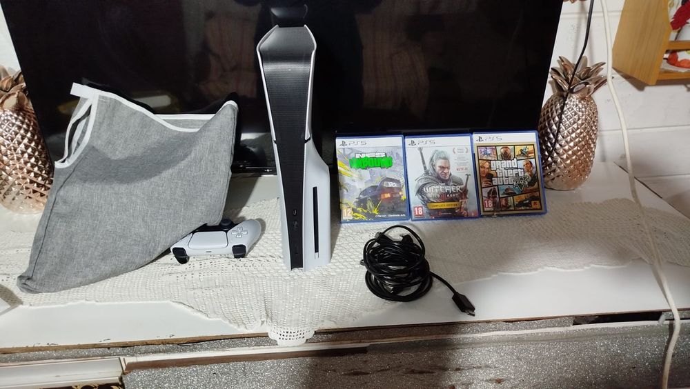 PS5 PlayStation com tudo tenho mais jogos